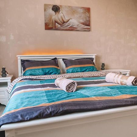 Luxury Sky Apartment Кишинів Екстер'єр фото