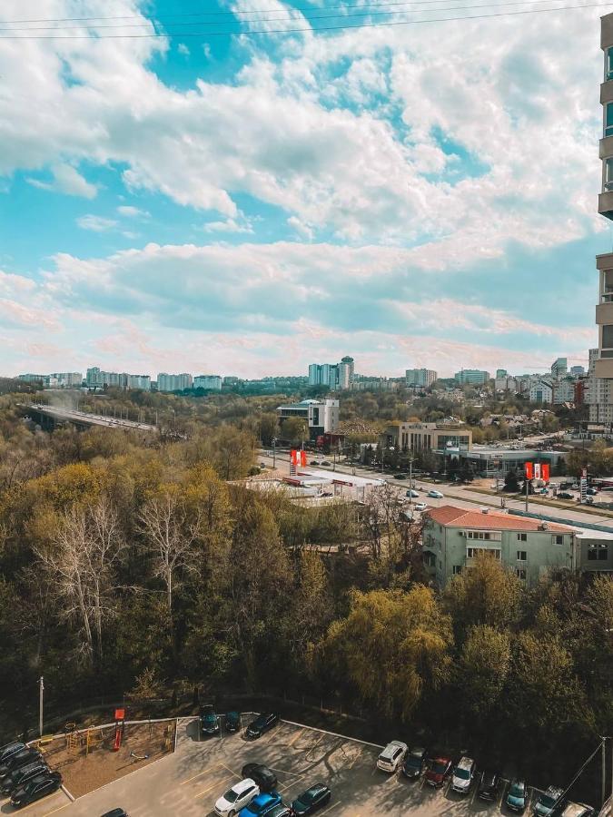 Luxury Sky Apartment Кишинів Екстер'єр фото